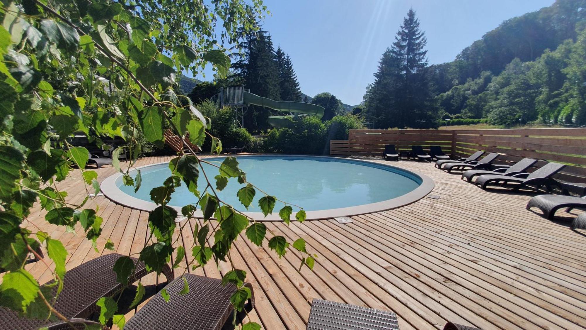Camping Les Vernieres La Bourboule Sancy Luaran gambar